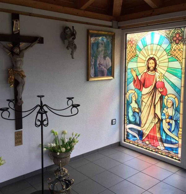 Kirchenfenster Folie für eine kleine Kapelle glänzend laminiert - Kirchenfenster Jesus